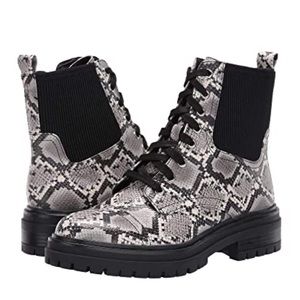 NWT- Cirus Combat Boots 🖤